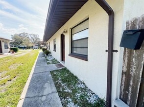 1016 9th Ave NW in Largo, FL - Building Photo - Building Photo