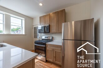 3349 W Balmoral Ave in Chicago, IL - Building Photo - Building Photo