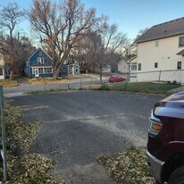 468 Beaumont St, Unit 2 in St. Paul, MN - Building Photo