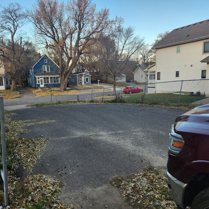 468 Beaumont St, Unit 2 in St. Paul, MN - Foto de edificio