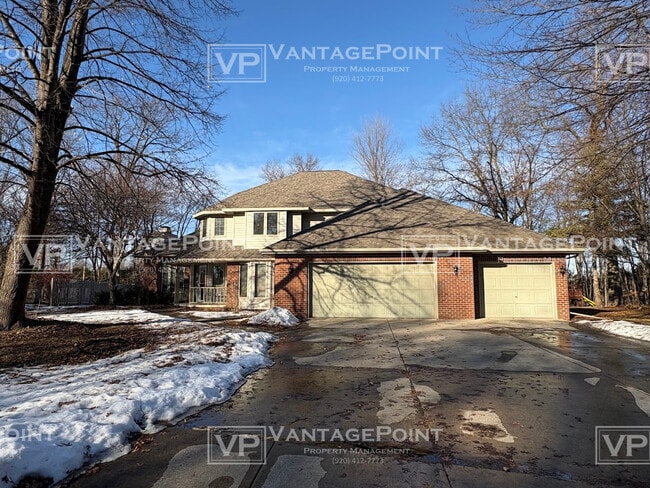 property at 1482 Parkway Dr