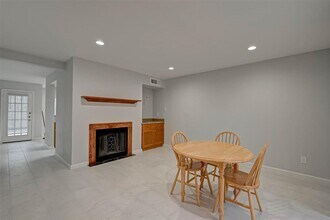 3809 Tanglewilde St in Houston, TX - Building Photo - Building Photo