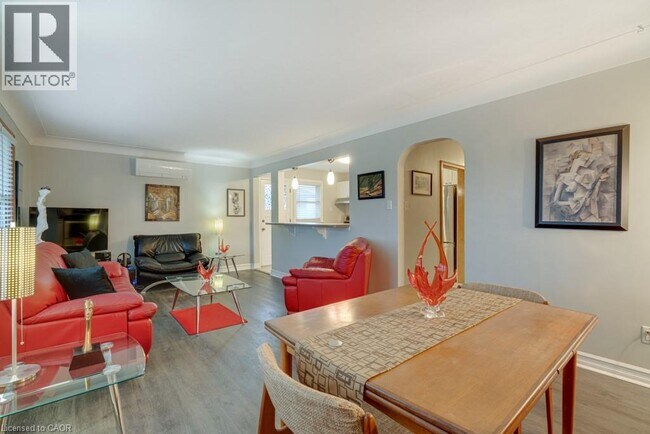 69 Edinburgh Rd in Kitchener, ON - Building Photo - Building Photo