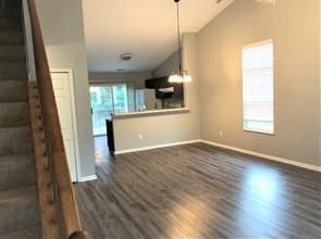 8572 Mandell Dr in Macedonia, OH - Building Photo - Building Photo