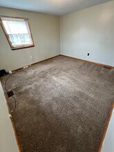 411 W Washington St, Unit 2 in Macomb, IL - Foto de edificio - Building Photo