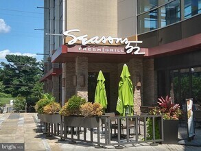 5700 Chapman Mill Dr in North Bethesda, MD - Building Photo - Building Photo