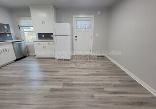 400-402 Barth Ave in Richland, WA - Building Photo - Building Photo