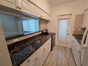 835 Lenox Ave. in Miami Beach, FL - Building Photo - Building Photo