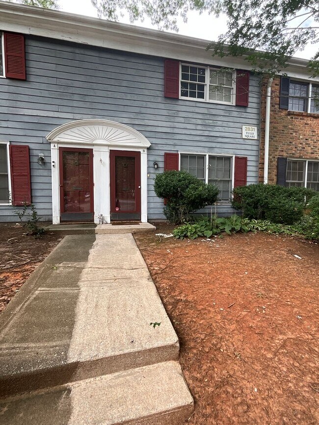 2831 Tully Square in Winston-Salem, NC - Building Photo - Building Photo