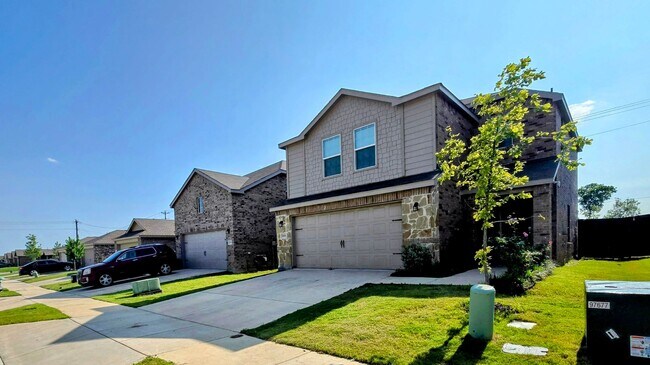 7009 Adderly Rd in Pilot Point, TX - Building Photo - Building Photo