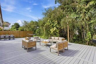 10246 NW 57th Terrace in Doral, FL - Building Photo - Building Photo