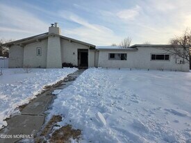 930 Fairview Dr in Toms River, NJ - Building Photo