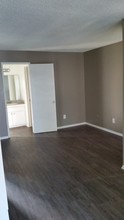 Pinecrest Apartments in Buena Park, CA - Building Photo - Building Photo