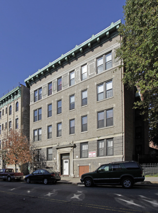 Margaretha in Jersey City, NJ - Foto de edificio - Building Photo