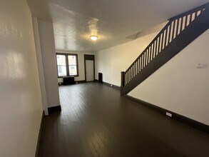 649 W College Ave in York, PA - Foto de edificio - Building Photo