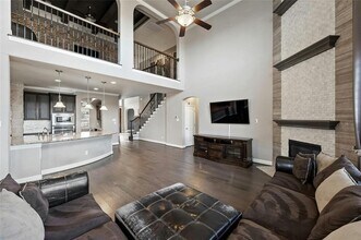 8501 High Summit Ln in Austin, TX - Building Photo - Building Photo