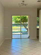 1074 Bluewood Ter in Weston, FL - Building Photo - Building Photo