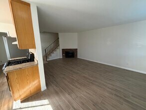 14265 Terra Bella St in Los Angeles, CA - Building Photo - Building Photo