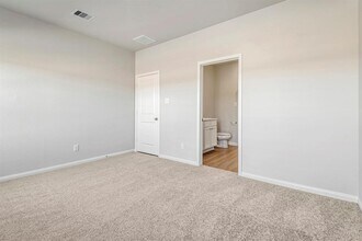 8213 Burnt Orchid Dr in Houston, TX - Building Photo - Building Photo