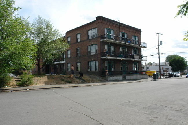 Daniels Apartments in Spokane, WA - Building Photo - Building Photo