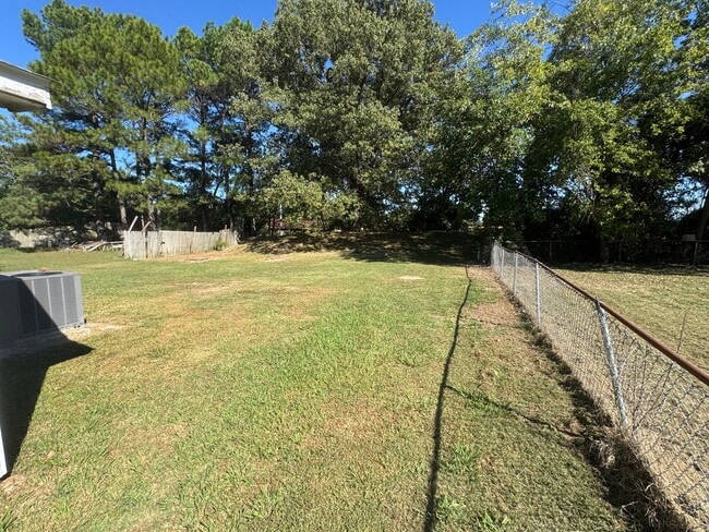 2208 Mary Jane Dr in Jonesboro, AR - Building Photo - Building Photo