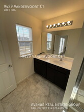 9429 Vandervoort Ct in Sappington, MO - Building Photo - Building Photo