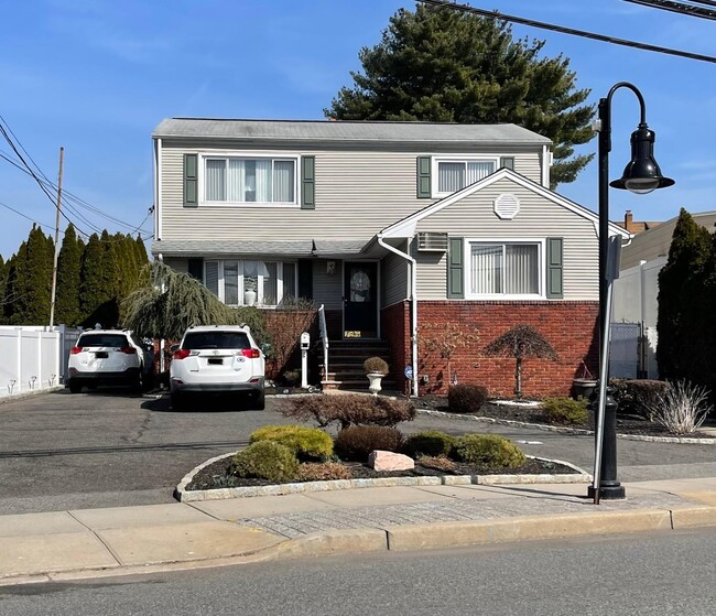 property at 908 River Dr