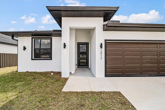 property at 3813 25th St SW