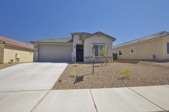 865 Calle Falerno in Sahuarita, AZ - Building Photo - Building Photo