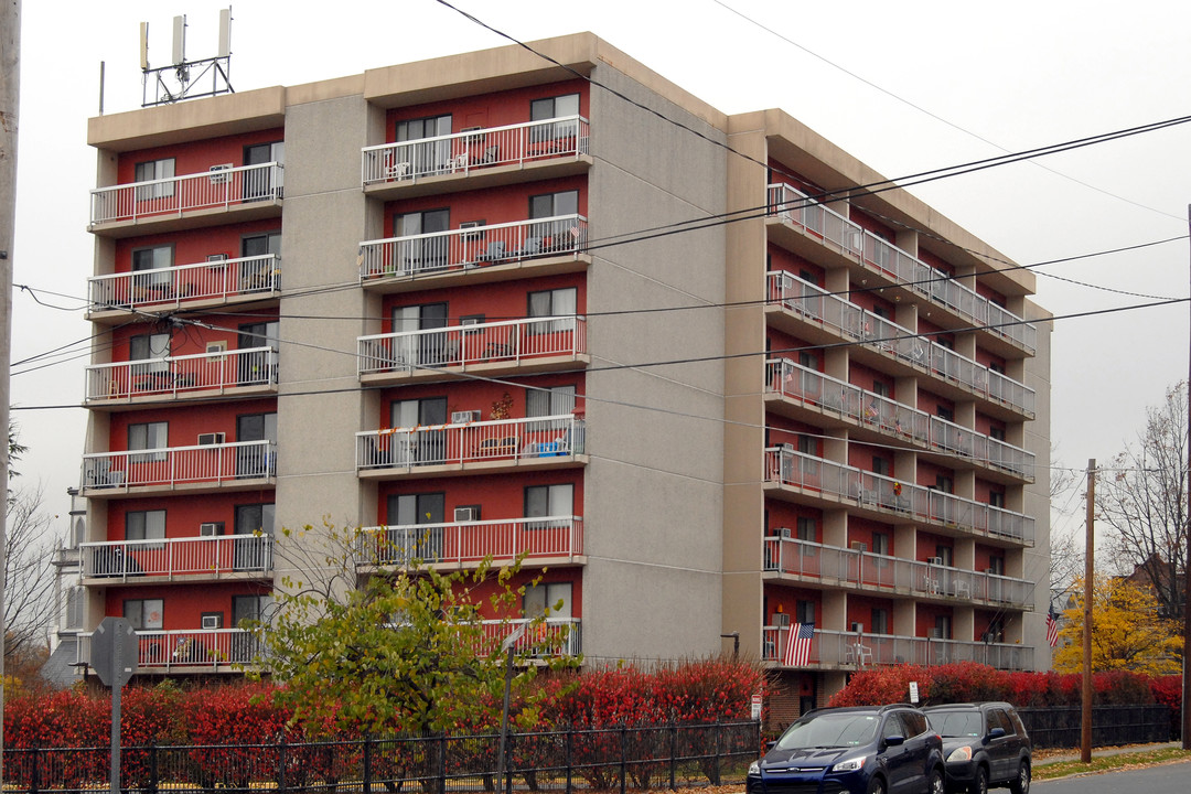 Catasauqua Elderly Towers in Catasauqua, PA - Building Photo