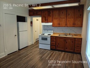210 S Pacific St in Cape Girardeau, MO - Building Photo - Building Photo