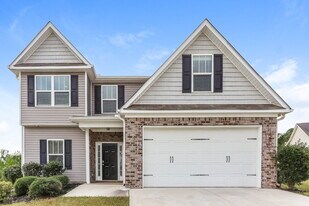 767 Fieldcrest Dr in Dallas, GA - Building Photo