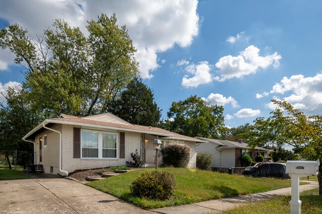 3947 Setonhurst Rd in Pikesville, MD - Foto de edificio - Building Photo