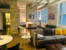 350 Saint Peter St, Unit 608 in St. Paul, MN - Building Photo