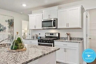 1915 Puffin Dr in Haw River, NC - Foto de edificio - Building Photo