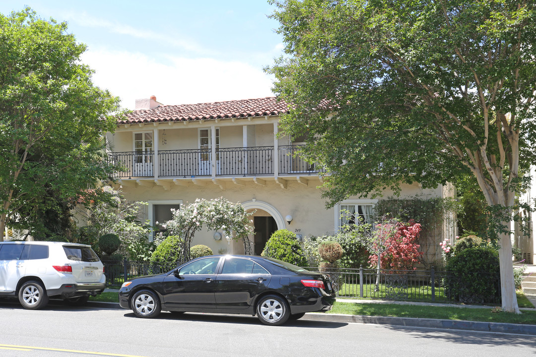 249 S Spalding Dr in Beverly Hills, CA - Building Photo