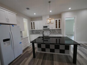 7350 Cayton St in Houston, TX - Building Photo - Building Photo