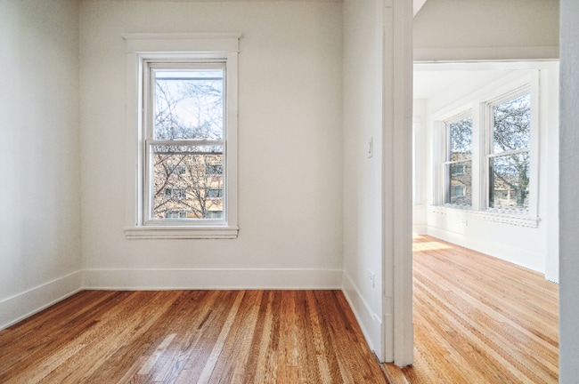 1928 Harrison St, Unit 2 in Evanston, IL - Building Photo - Building Photo