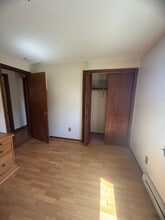 75 Harold Rd in Farmington, CT - Building Photo - Building Photo