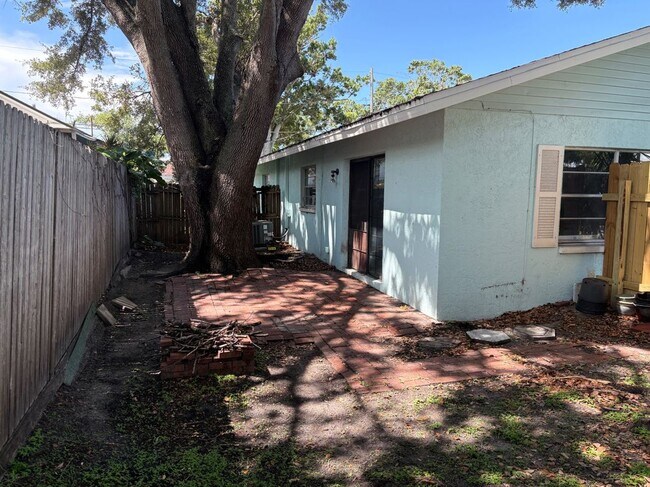 4402 44th Ave N in St. Petersburg, FL - Building Photo - Building Photo