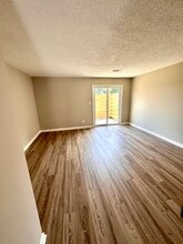3730 Old Flowery Branch Rd, Unit J3 in Oakwood, GA - Building Photo - Building Photo