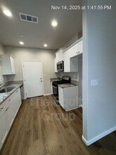 418 S Summit St in Visalia, CA - Building Photo - Building Photo