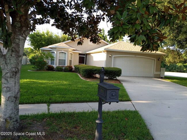 412 Hollow Glen Dr in Titusville, FL - Building Photo - Building Photo