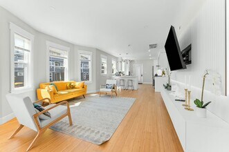 86 Cypress St in Watertown, MA - Building Photo - Building Photo