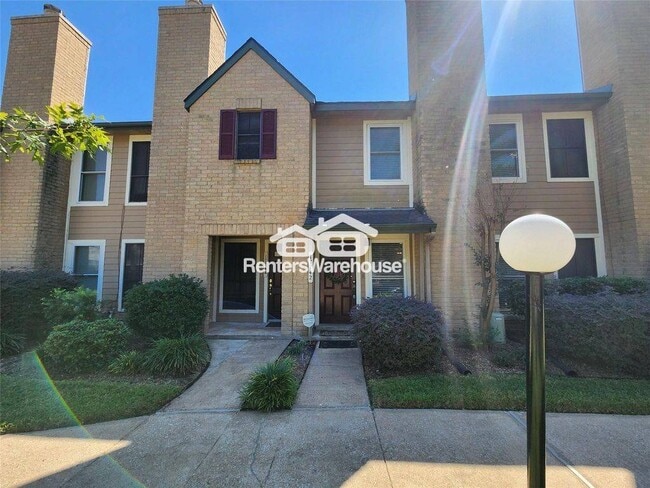 property at 17742 Kings Park Ln