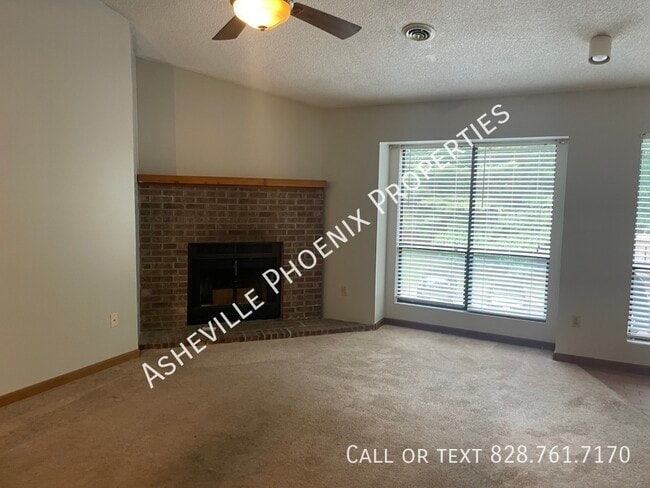 48 Ravencroft Ln in Asheville, NC - Building Photo - Building Photo