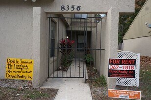 8356 Windypine Ln in Jacksonville, FL - Building Photo