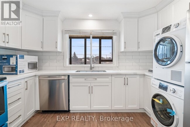 property at 44 Metcalfe St