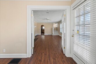 527-527 E 52nd St in Indianapolis, IN - Building Photo - Building Photo