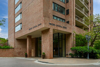 Crystal Park Condos in Arlington, VA - Building Photo - Building Photo